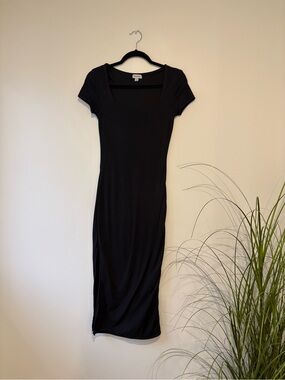 Scoop-Neck Black Midi Dress - Brand: Faded Rose
